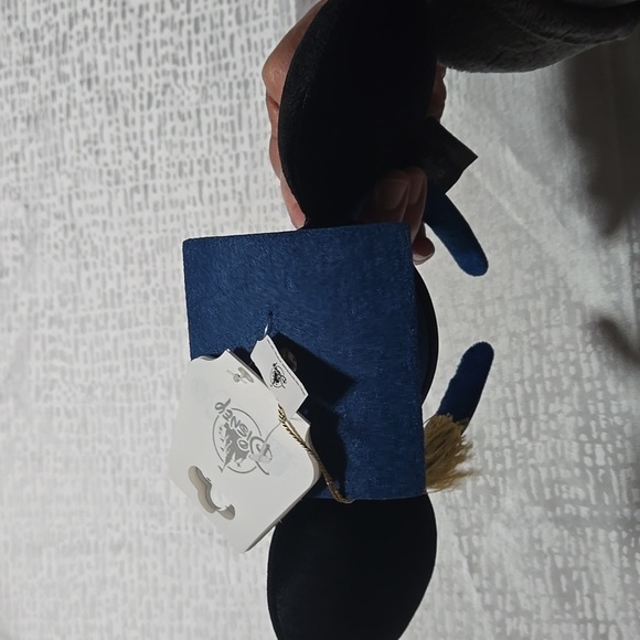 Disney Parks Mickey Mouse Graduation Cap Ear Headband Class of 2025 NWT - Picture 4 of 4